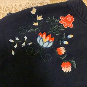 Twik (Simons) Embroidered Oversized and Cropped Sweatshirt